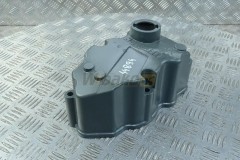 Cylinder head cover  D934 A7