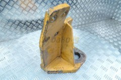 Engine mount bracket left  D9308