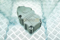 Cylinder head cover  D936