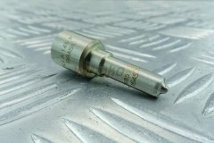 Injector nozzle  Bosch DLLA145P1645 D934