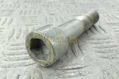 Śruba koła zębatego wałka rozrządu  D926