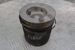 Engine piston  D904