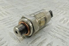 Oil pressure sensor  D9406