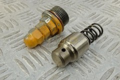 Oil pressure maximum valve  D904